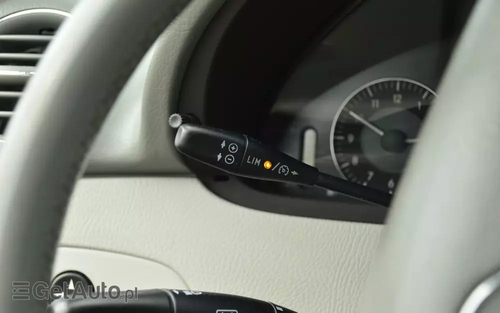 MERCEDES-BENZ CLK 320 Elegance