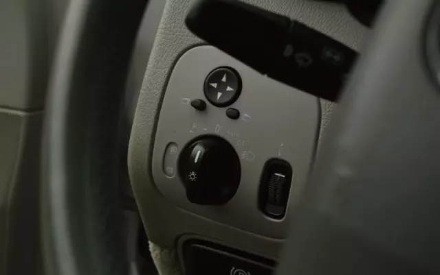 MERCEDES-BENZ CLK 320 Elegance