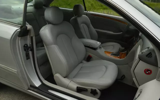 MERCEDES-BENZ CLK 320 Elegance