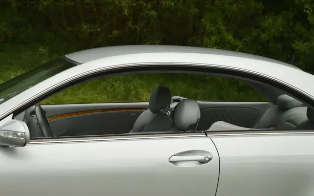 MERCEDES-BENZ CLK 320 Elegance