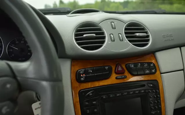 MERCEDES-BENZ CLK 320 Elegance