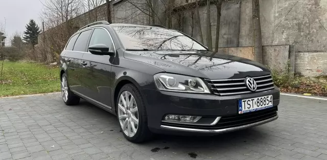 VOLKSWAGEN Passat 