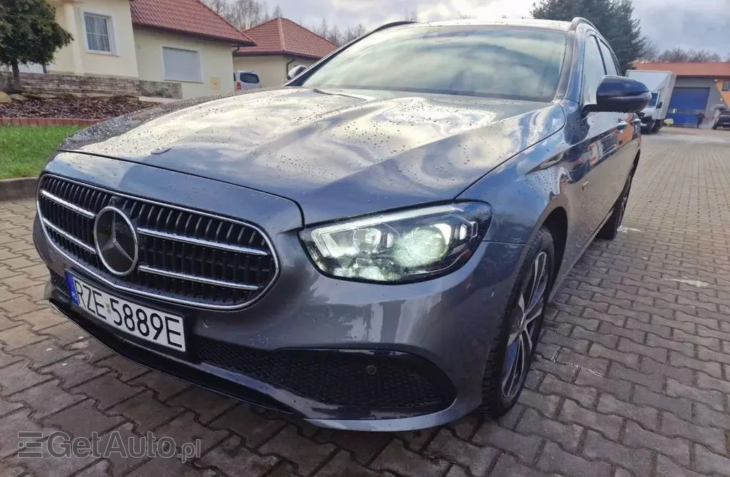 MERCEDES-BENZ Klasa E 