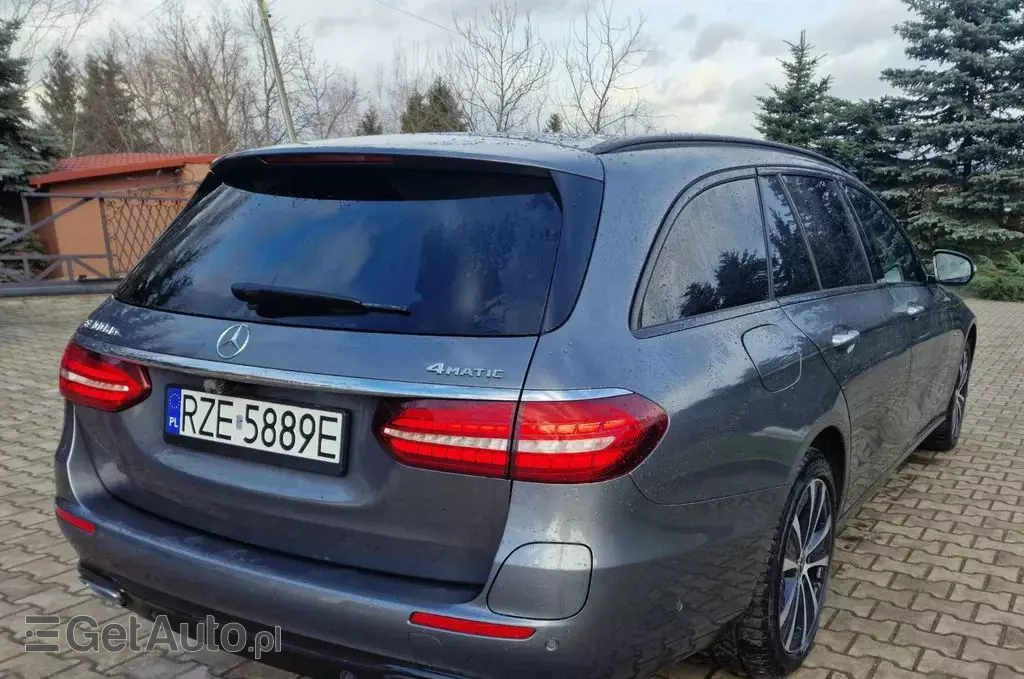 MERCEDES-BENZ Klasa E 