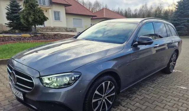 MERCEDES-BENZ Klasa E 