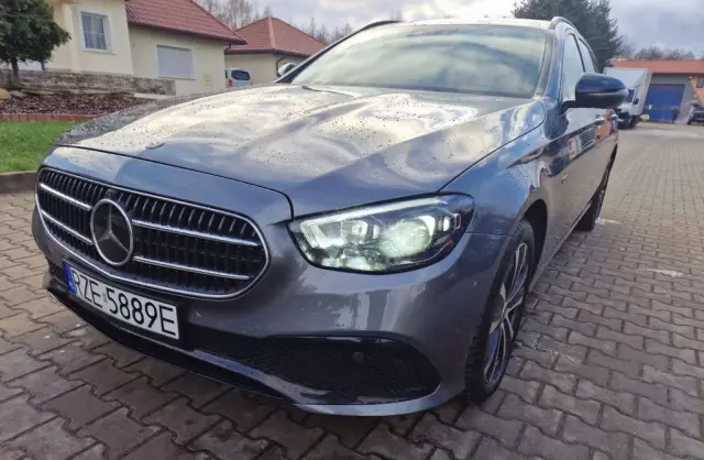 MERCEDES-BENZ Klasa E 