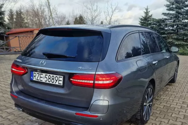 MERCEDES-BENZ Klasa E 