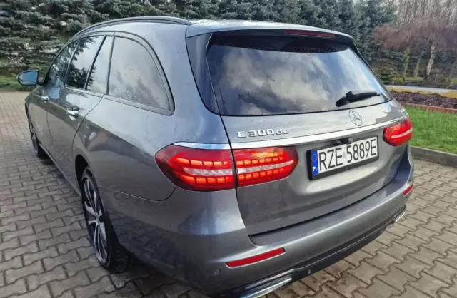 MERCEDES-BENZ Klasa E 