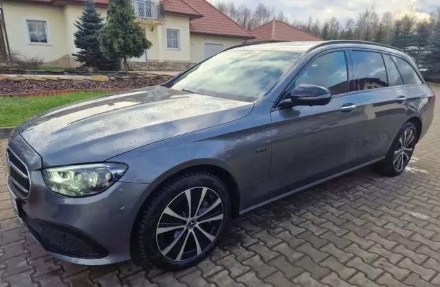 MERCEDES-BENZ Klasa E 