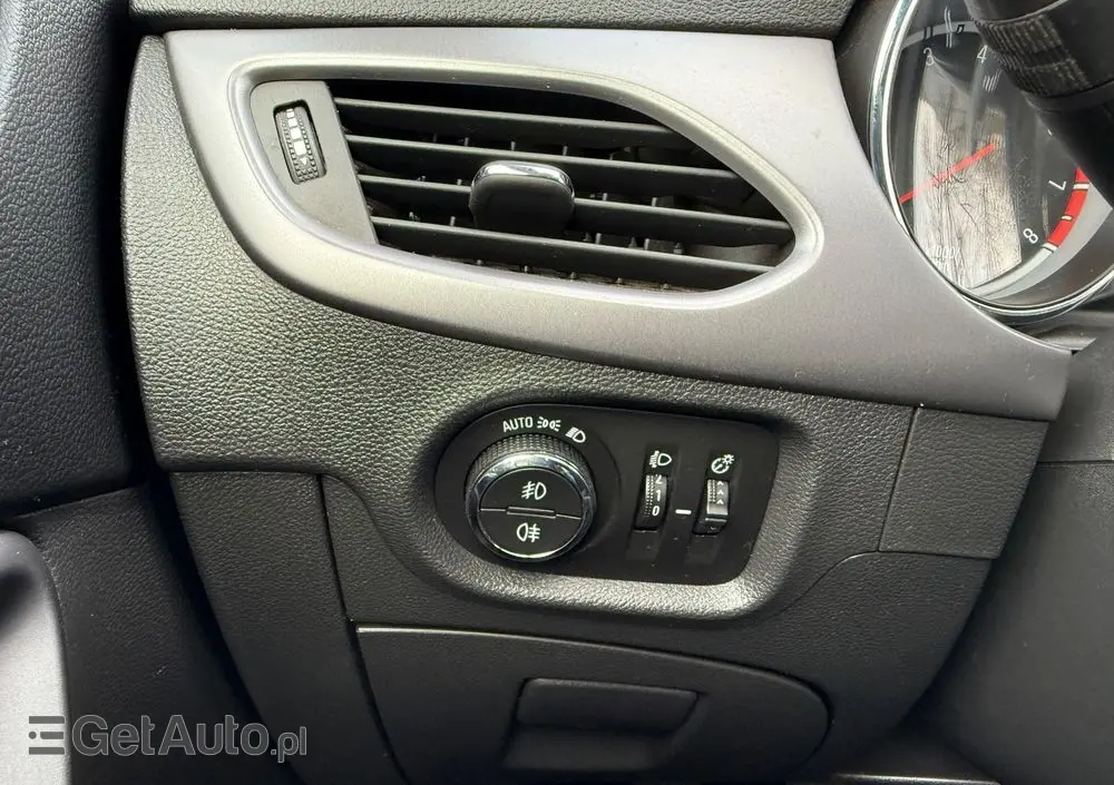 OPEL Astra 1.4 Turbo Active