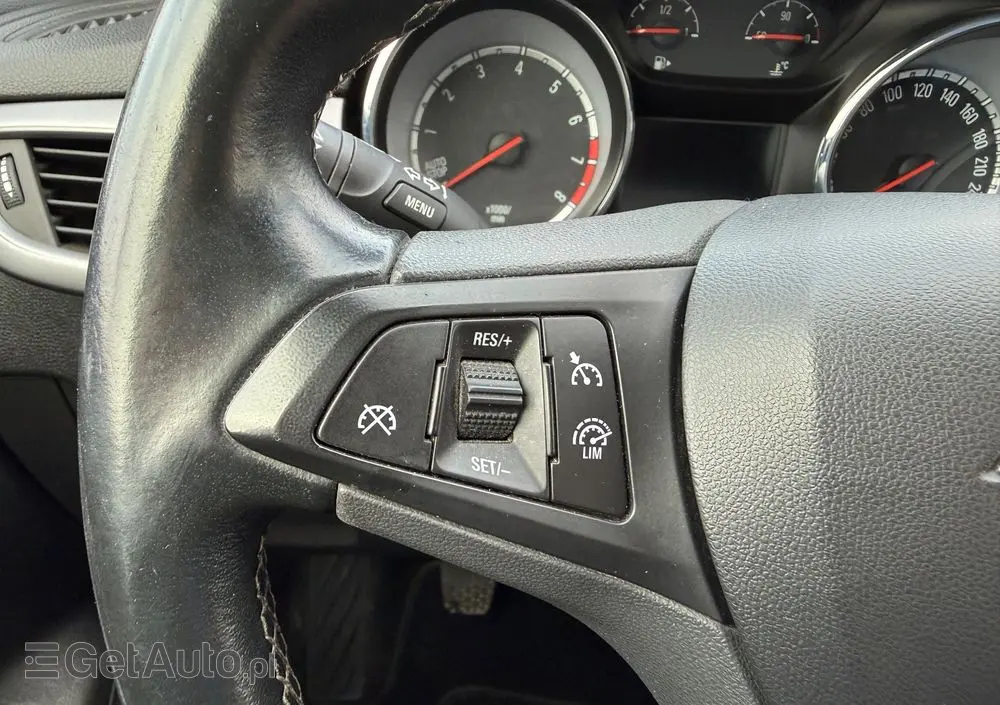 OPEL Astra 1.4 Turbo Active