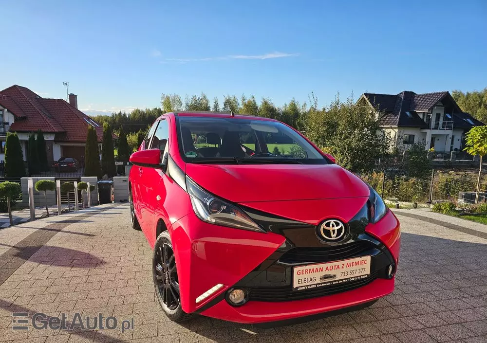 TOYOTA Aygo X-wave