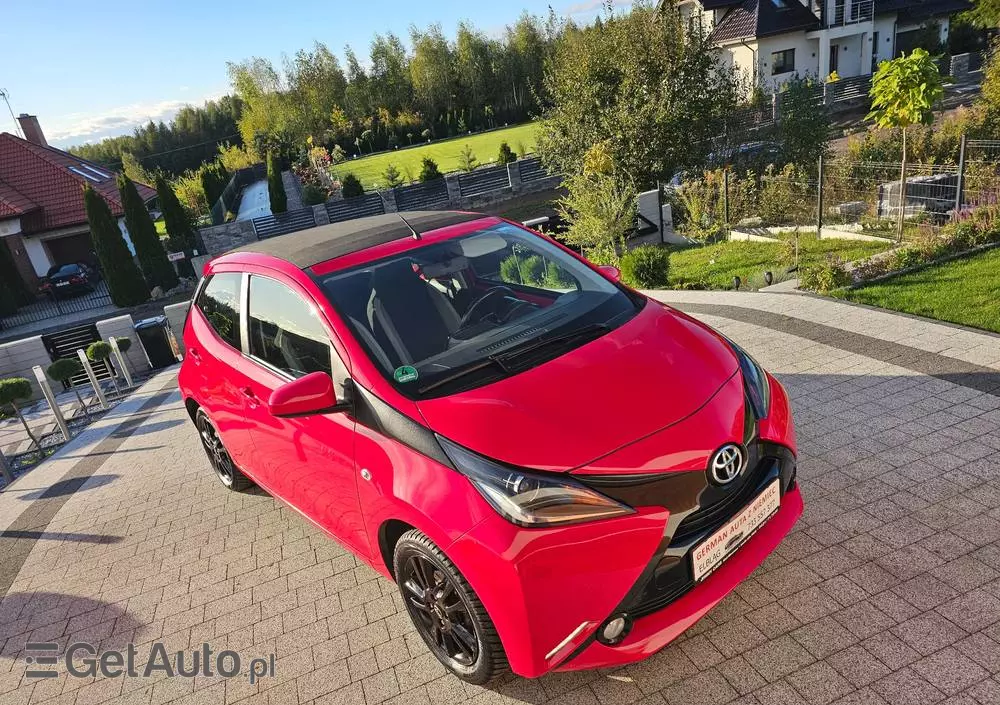 TOYOTA Aygo X-wave