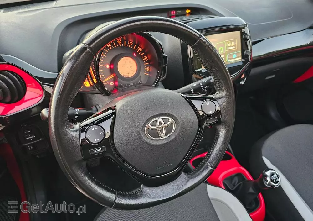 TOYOTA Aygo X-wave