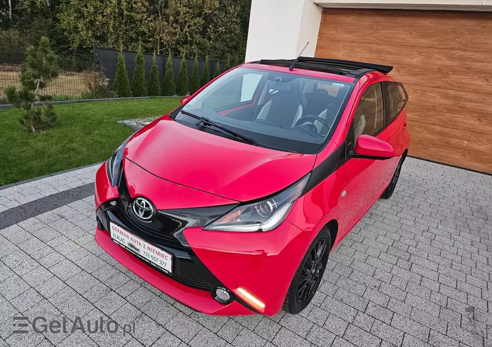 TOYOTA Aygo X-wave