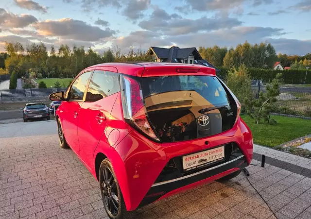 TOYOTA Aygo X-wave