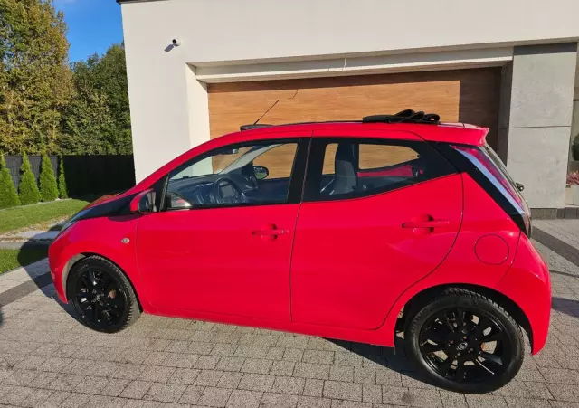 TOYOTA Aygo X-wave