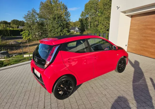 TOYOTA Aygo X-wave