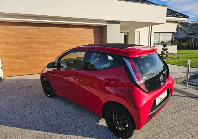 TOYOTA Aygo X-wave
