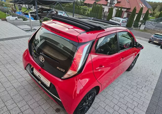 TOYOTA Aygo X-wave
