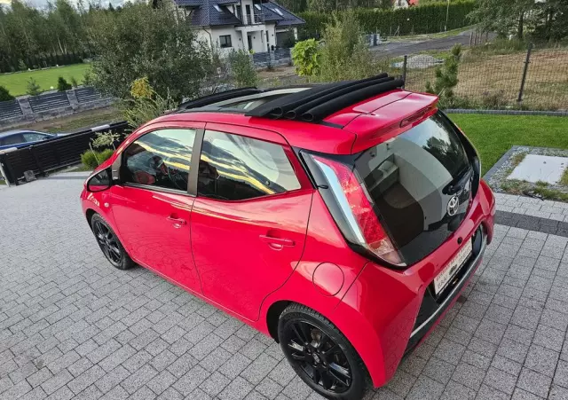 TOYOTA Aygo X-wave