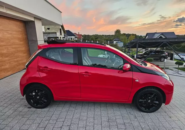 TOYOTA Aygo X-wave