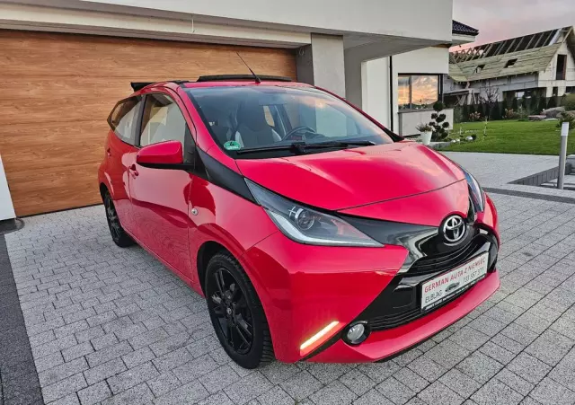 TOYOTA Aygo X-wave