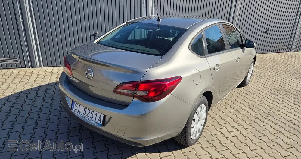 OPEL Astra 1.6 Business EU6