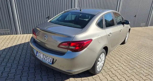 OPEL Astra 1.6 Business EU6