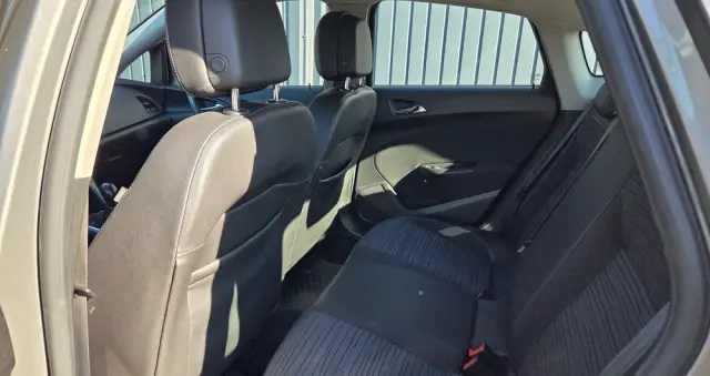 OPEL Astra 1.6 Business EU6