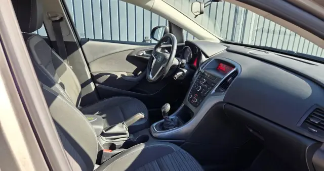 OPEL Astra 1.6 Business EU6