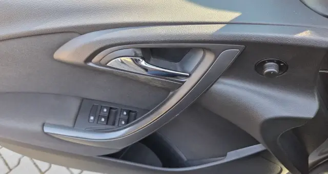 OPEL Astra 1.6 Business EU6