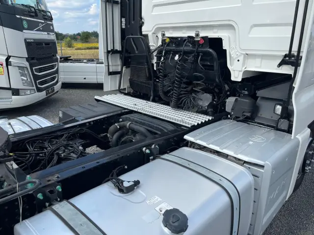 MAN MAN TGX 18.460 / ADR / RETARDER / NISKI PRZEBIEG 