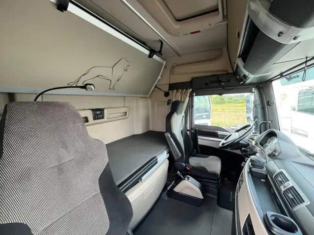 MAN MAN TGX 18.460 / ADR / RETARDER / NISKI PRZEBIEG 