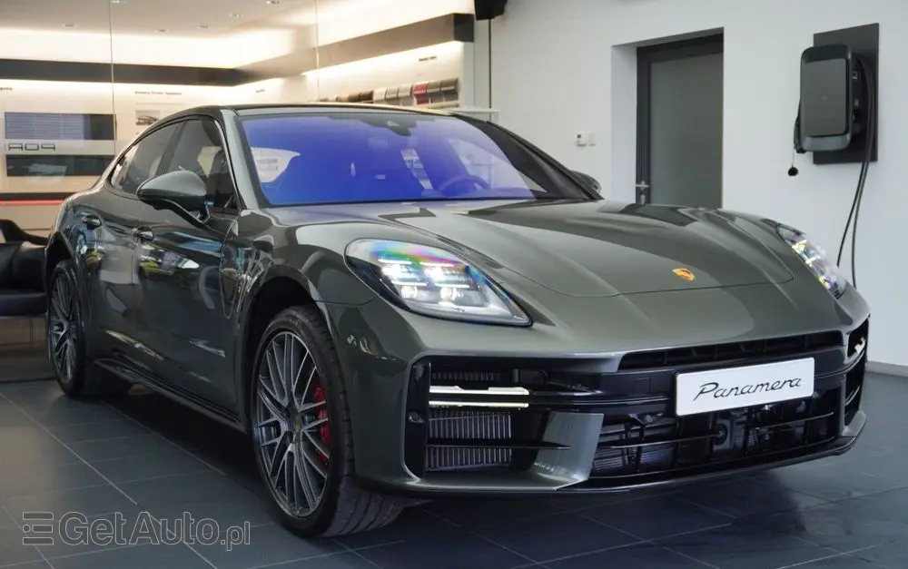 PORSCHE Panamera GTS
