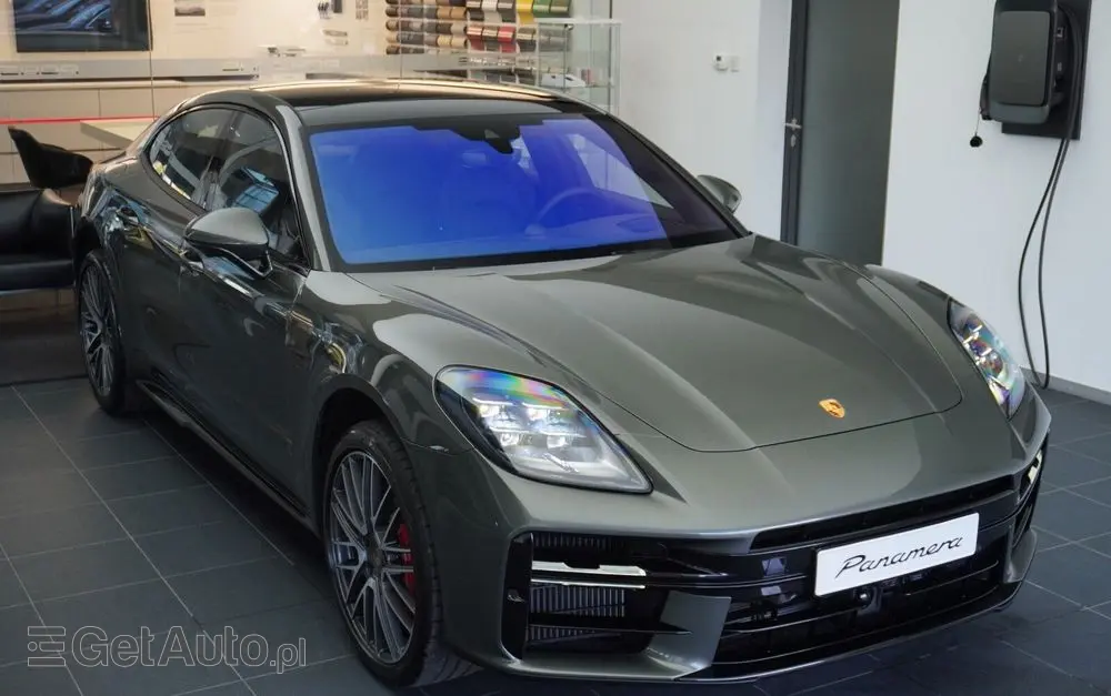PORSCHE Panamera GTS