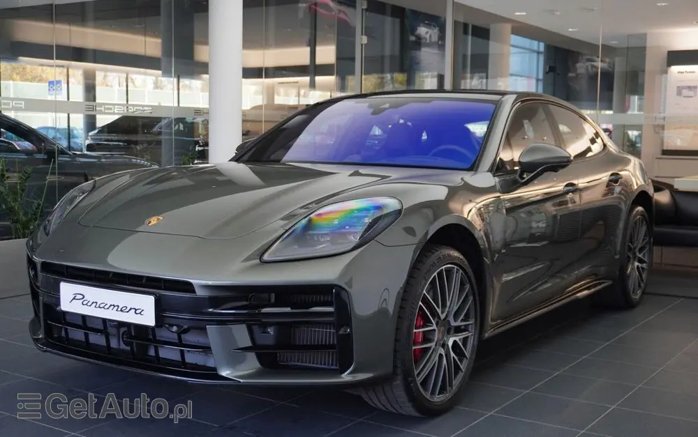 PORSCHE Panamera GTS