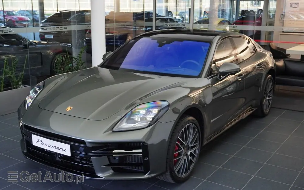 PORSCHE Panamera GTS