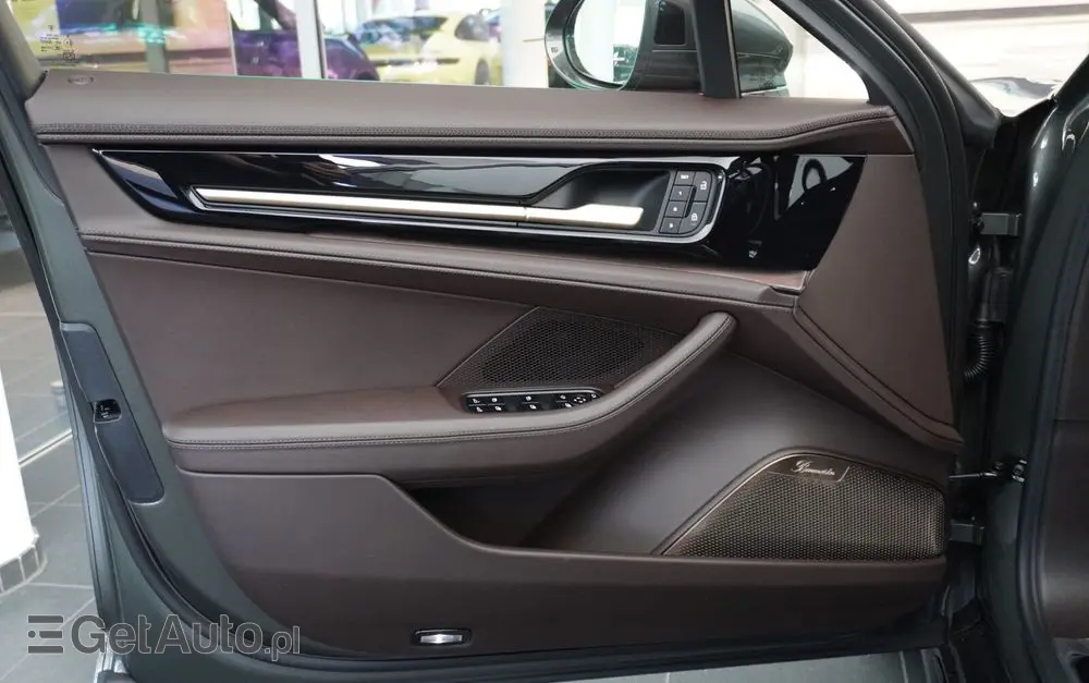 PORSCHE Panamera GTS