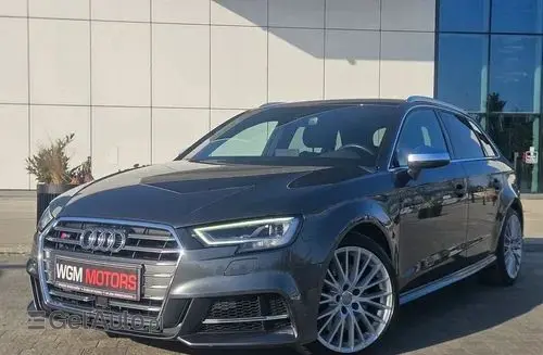 AUDI S3 