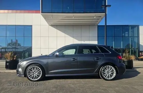 AUDI S3 