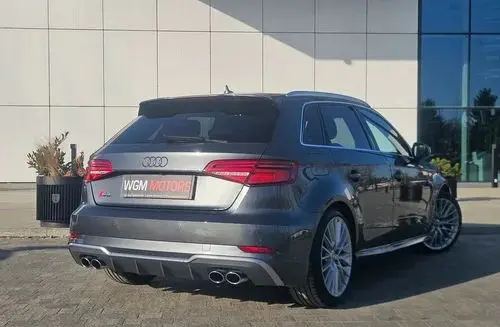 AUDI S3 