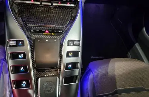 MERCEDES-BENZ AMG GT 