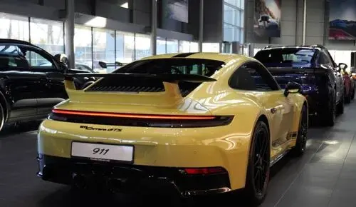 PORSCHE 911 