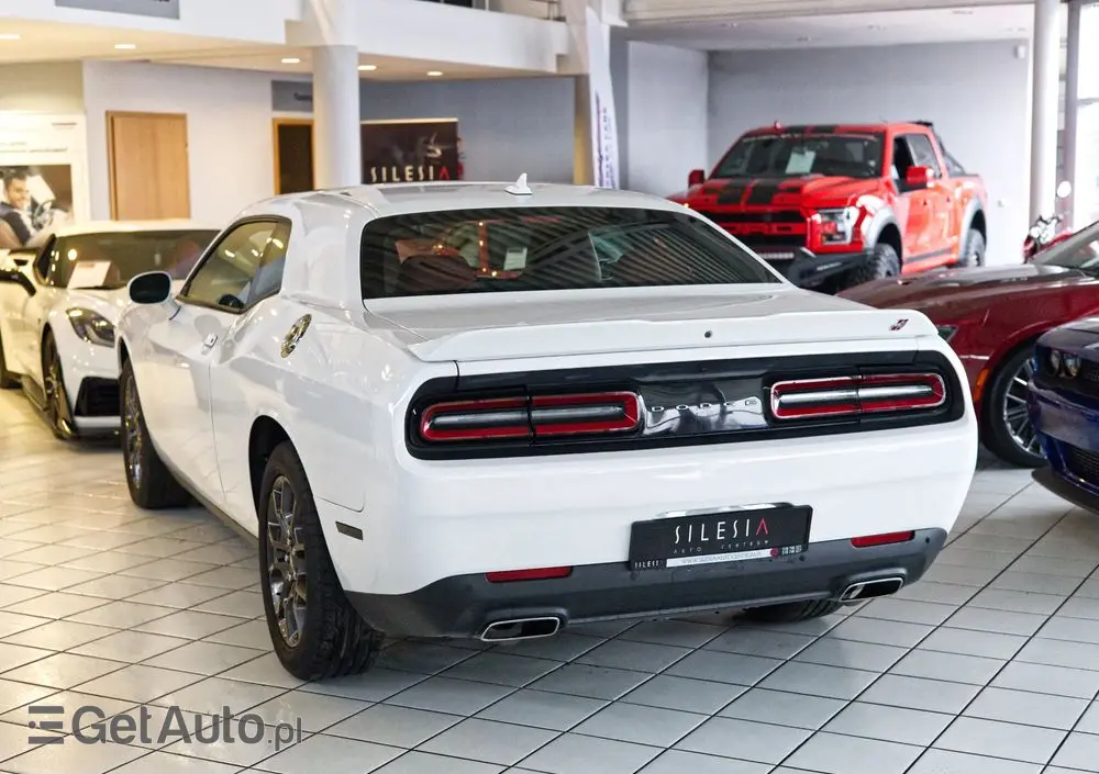 DODGE Challenger Automatik SXT Plus