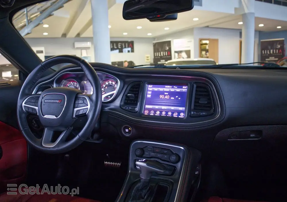 DODGE Challenger Automatik SXT Plus