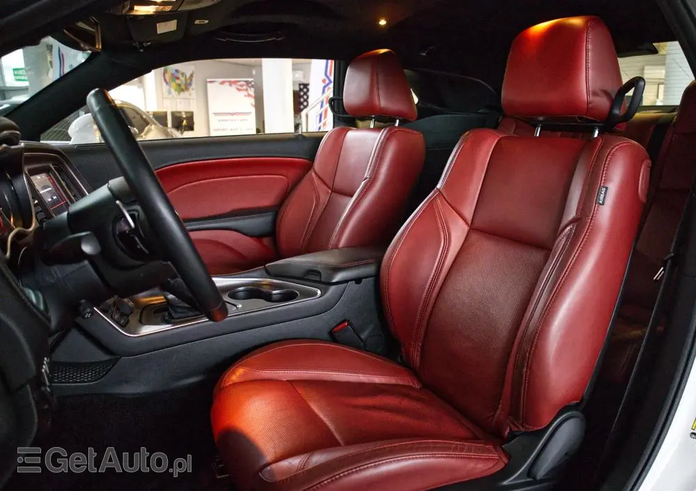 DODGE Challenger Automatik SXT Plus