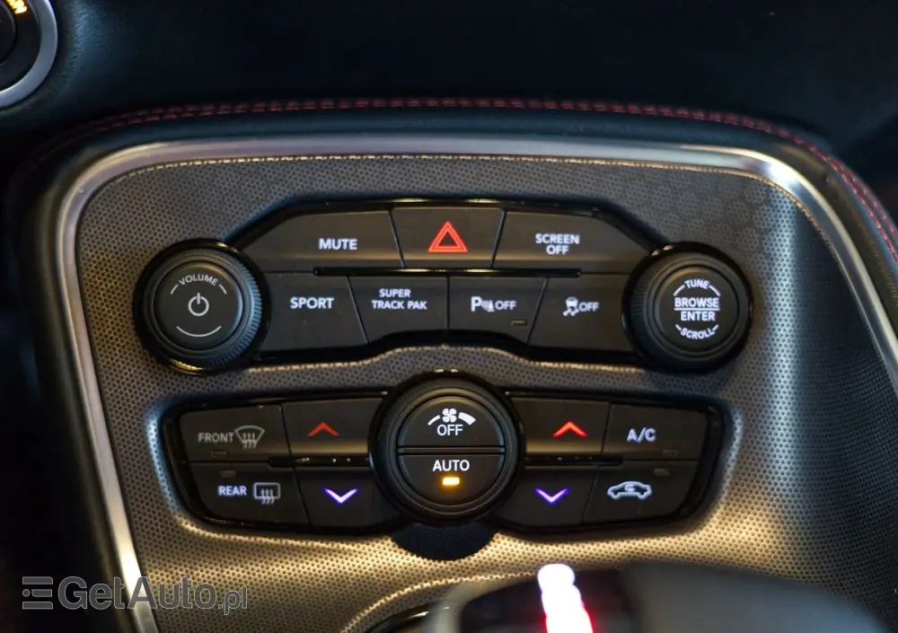 DODGE Challenger Automatik SXT Plus