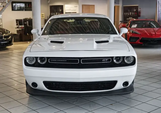 DODGE Challenger Automatik SXT Plus