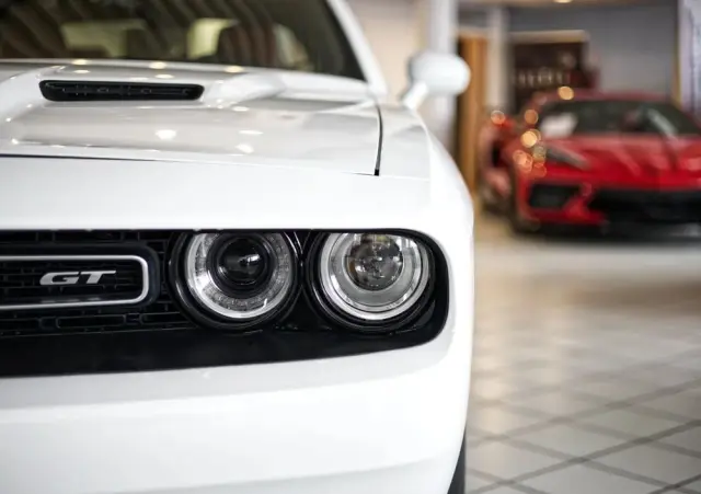 DODGE Challenger Automatik SXT Plus